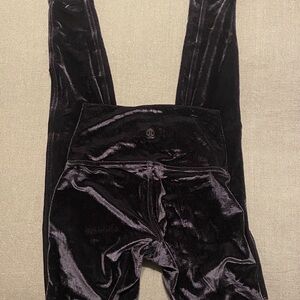 Lululemon black velour leggings 28’ inch inseam sz 2